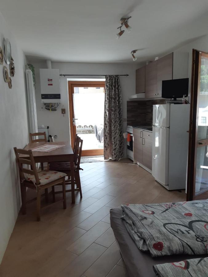 Appartement Casa Vacanze à Cogolo Extérieur photo